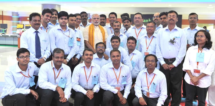 Индийските рафинерии се връщат към спот руски петрол, докато войната с Иран притяга доставките